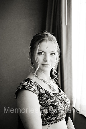 XT5H0044bw